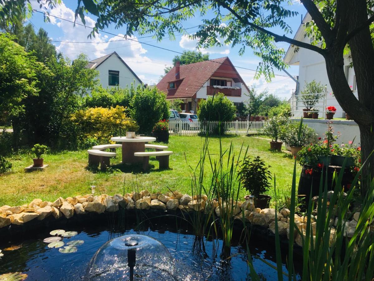 Lelle-Kert Apartman 01 บาลาตอนแลลเล ภายนอก รูปภาพ