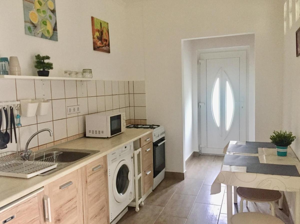 Lelle-Kert Apartman 01 บาลาตอนแลลเล ภายนอก รูปภาพ