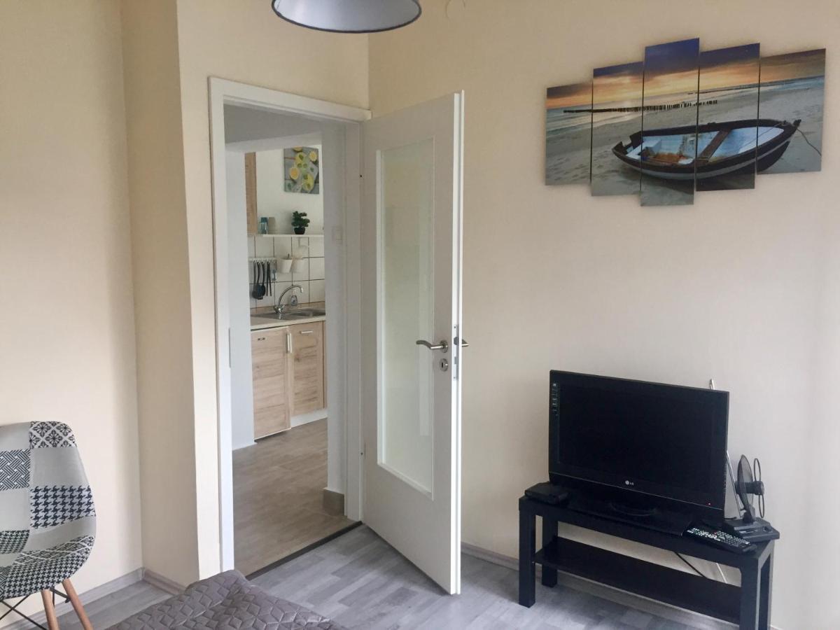 Lelle-Kert Apartman 01 บาลาตอนแลลเล ภายนอก รูปภาพ